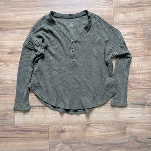American eagle soft and plush shirt